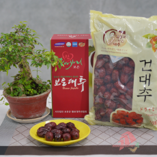 Táo đỏ Hàn Quốc sấy khô loại tốt hộp 1kg